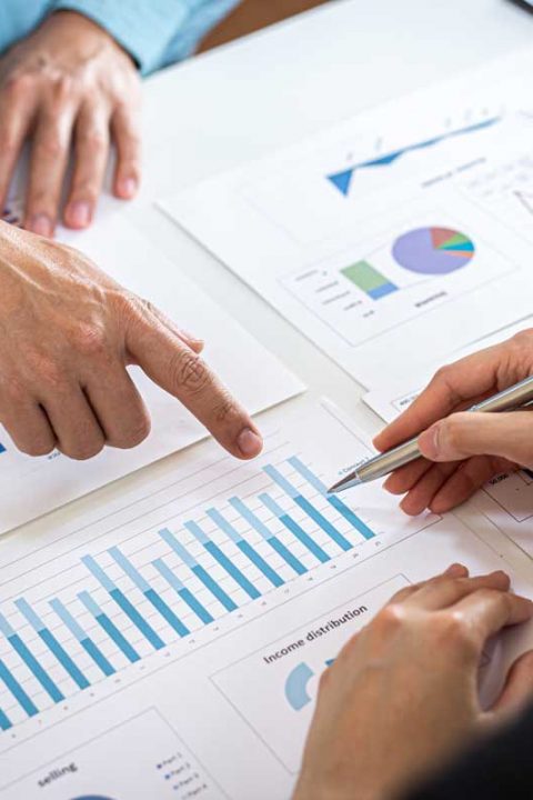 Stock_controlling_Besprechung_blau